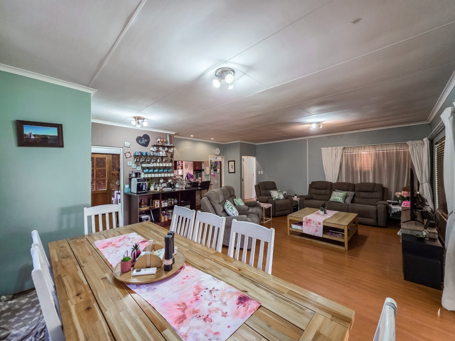 5 Bedroom Property for Sale in Moreleta Park Gauteng