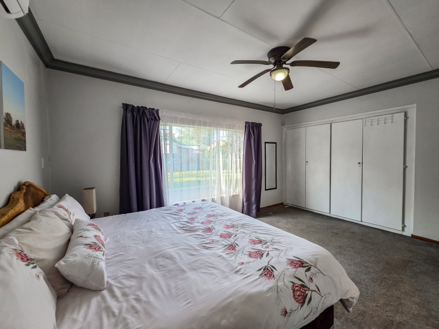 5 Bedroom Property for Sale in Moreleta Park Gauteng