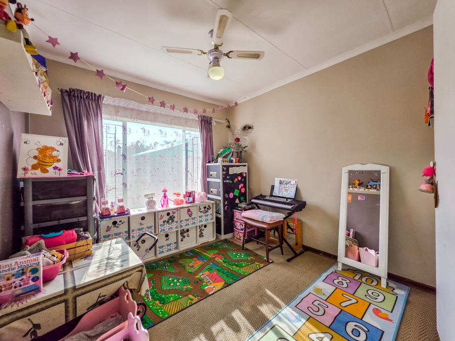 5 Bedroom Property for Sale in Moreleta Park Gauteng