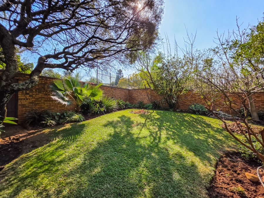 2 Bedroom Property for Sale in Faerie Glen Gauteng