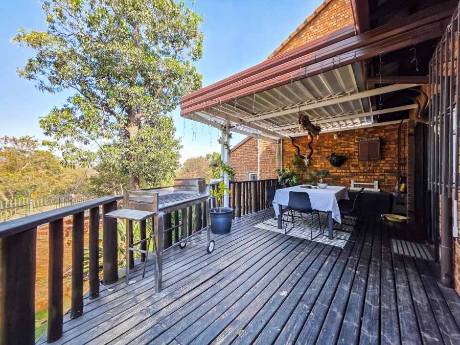 2 Bedroom Property for Sale in Faerie Glen Gauteng