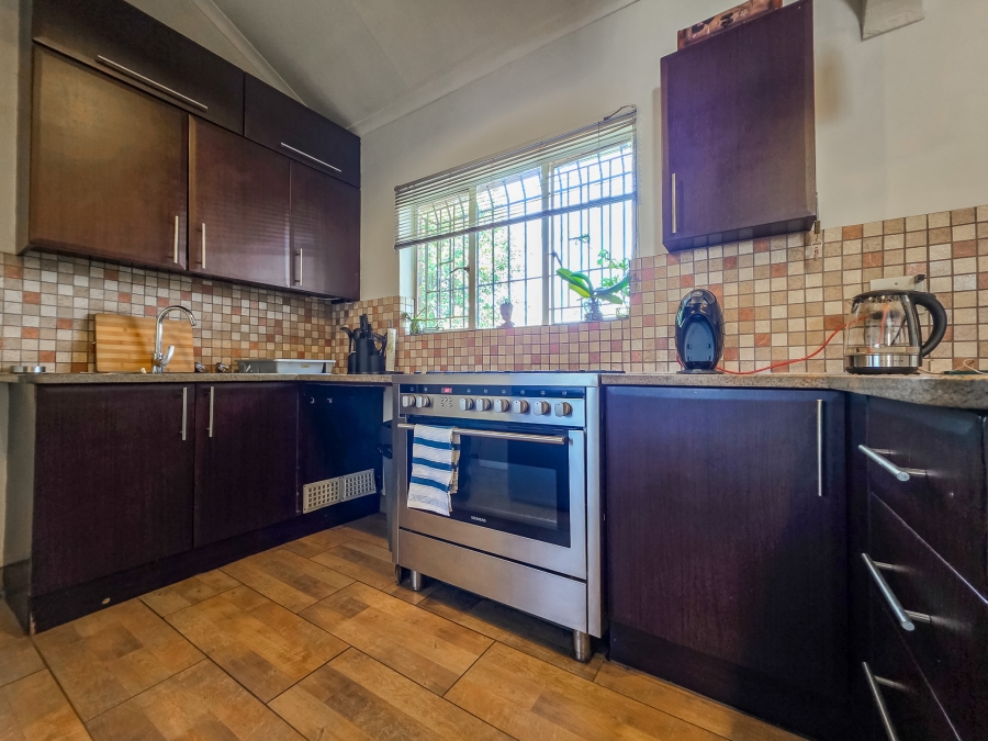 2 Bedroom Property for Sale in Faerie Glen Gauteng
