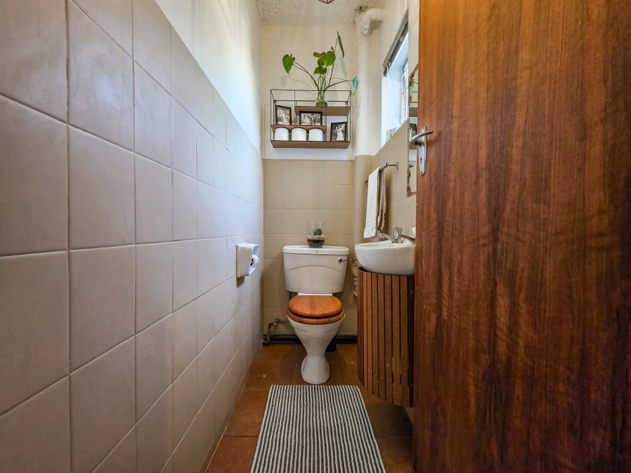 2 Bedroom Property for Sale in Faerie Glen Gauteng