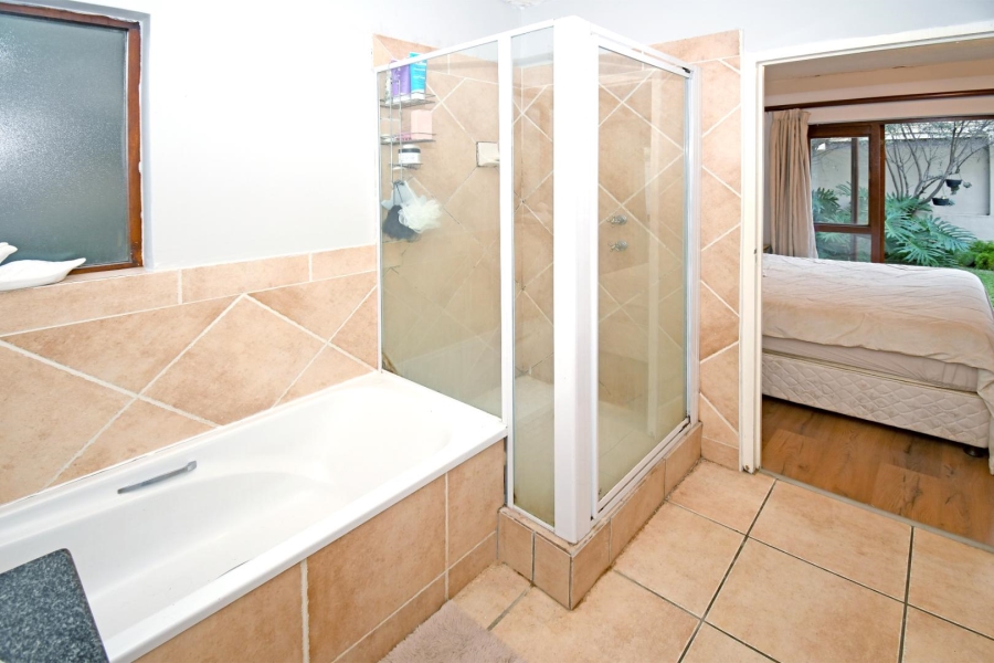 3 Bedroom Property for Sale in Lonehill Gauteng
