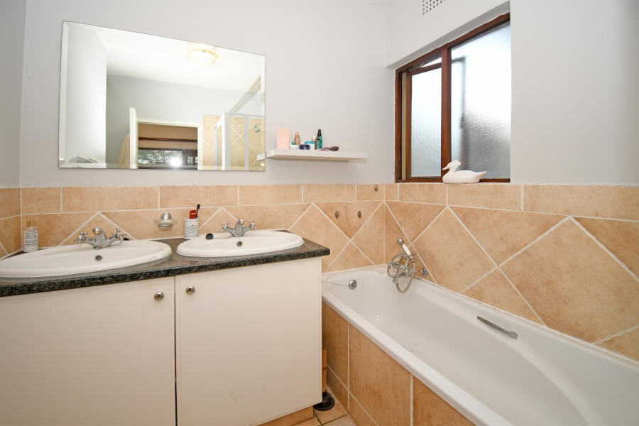 3 Bedroom Property for Sale in Lonehill Gauteng