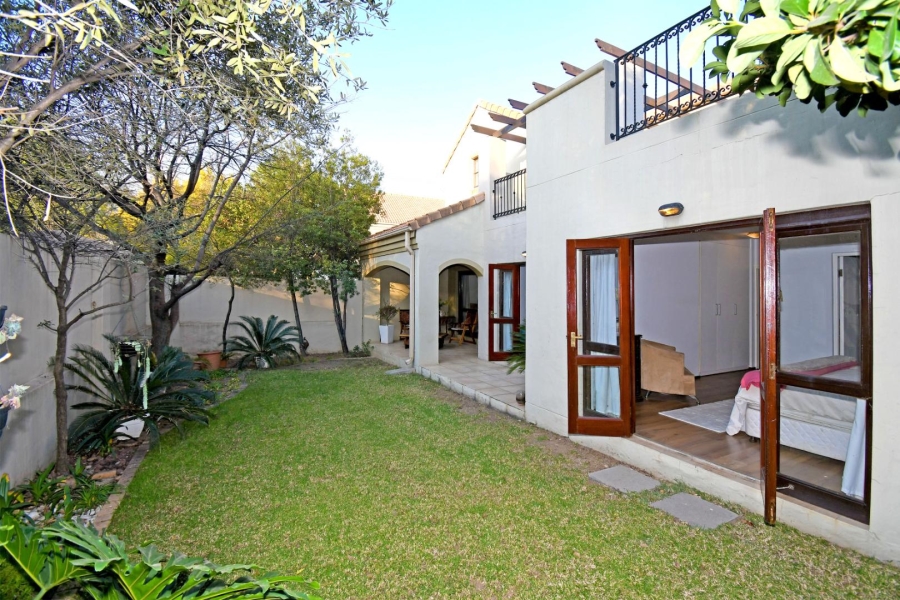 3 Bedroom Property for Sale in Lonehill Gauteng