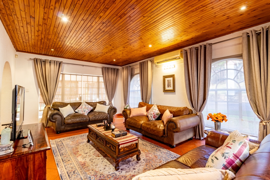 4 Bedroom Property for Sale in Waterkloof Glen Gauteng