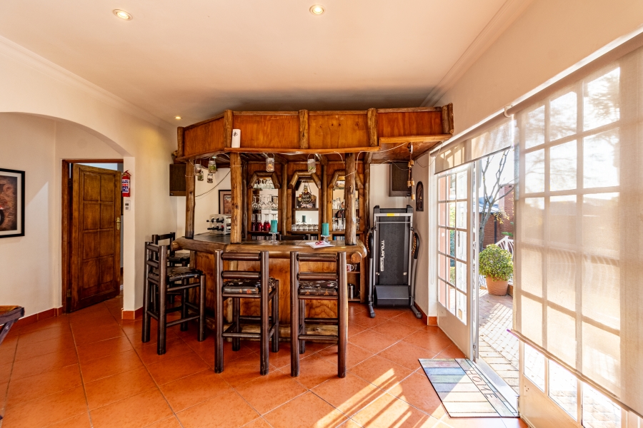4 Bedroom Property for Sale in Waterkloof Glen Gauteng
