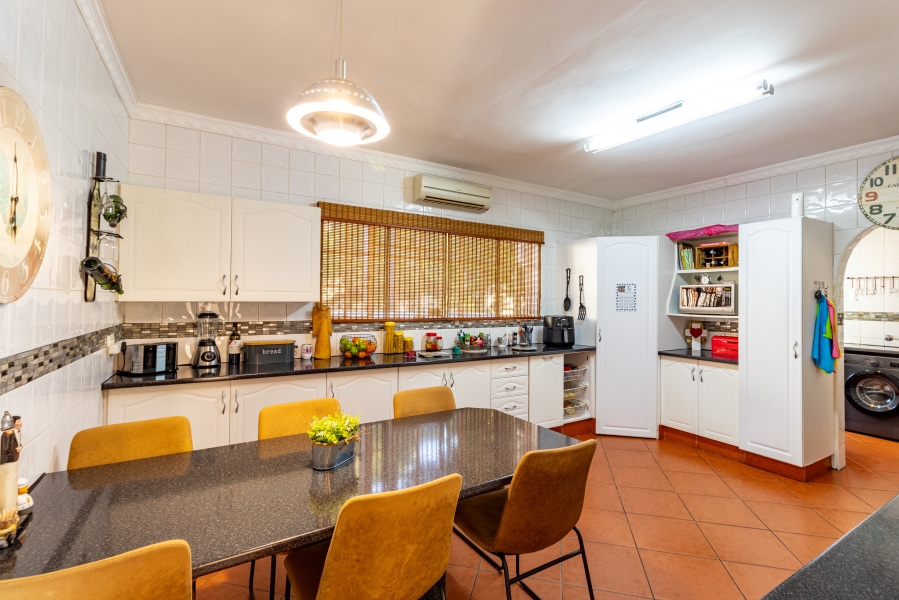 4 Bedroom Property for Sale in Waterkloof Glen Gauteng