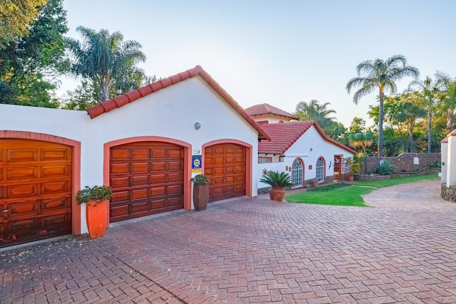 4 Bedroom Property for Sale in Waterkloof Glen Gauteng