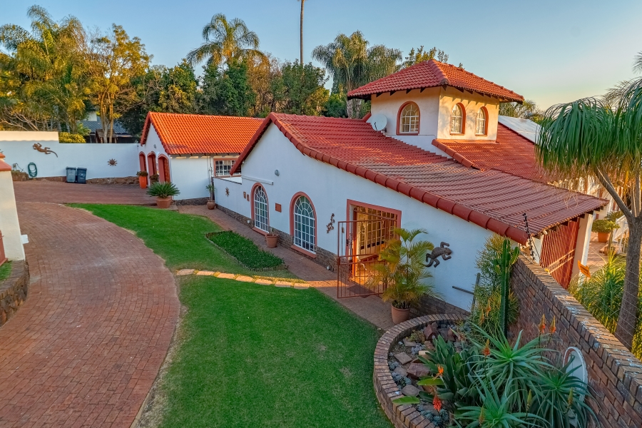 4 Bedroom Property for Sale in Waterkloof Glen Gauteng