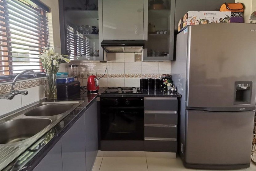 2 Bedroom Property for Sale in Mondeor Gauteng