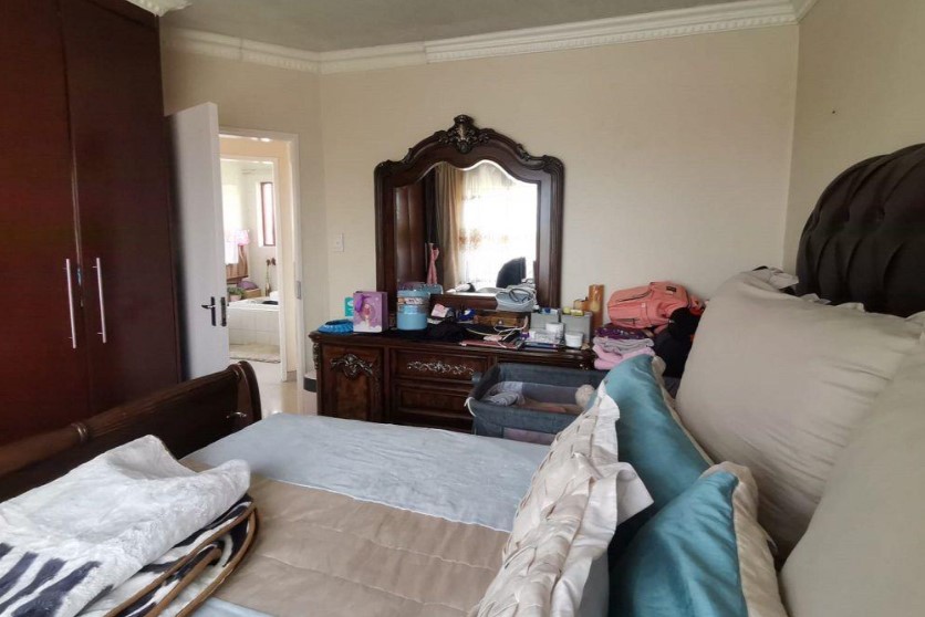 2 Bedroom Property for Sale in Mondeor Gauteng