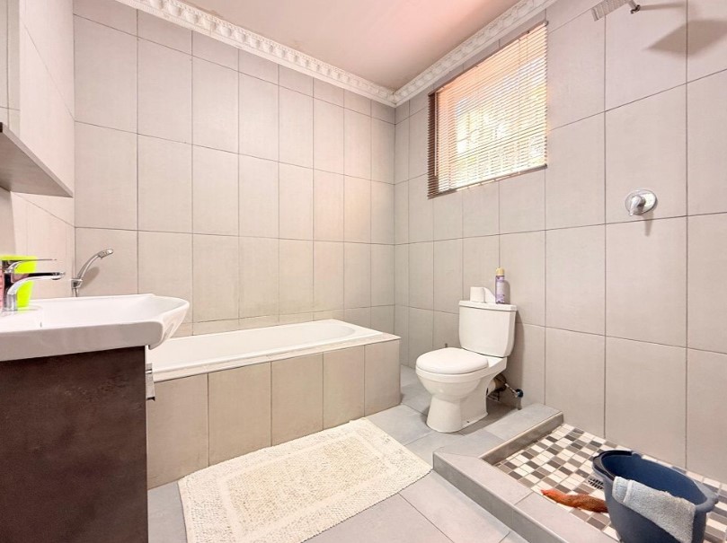 3 Bedroom Property for Sale in Robertsham Gauteng