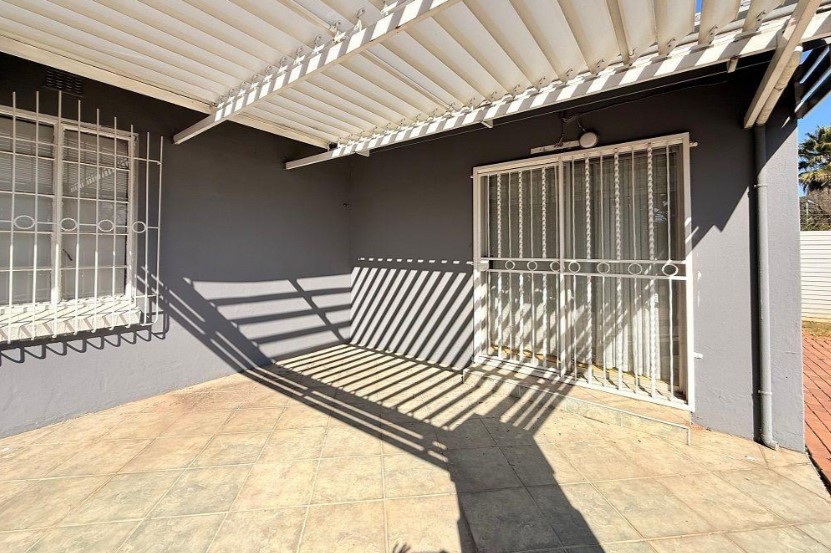 3 Bedroom Property for Sale in Robertsham Gauteng