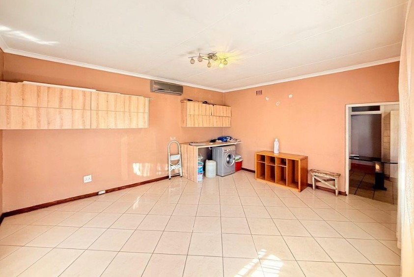 3 Bedroom Property for Sale in Robertsham Gauteng