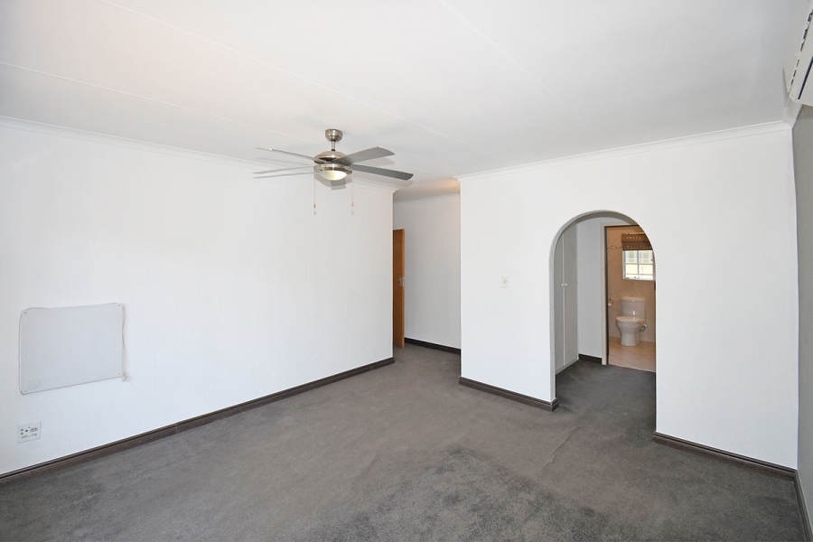 3 Bedroom Property for Sale in Olivedale Gauteng