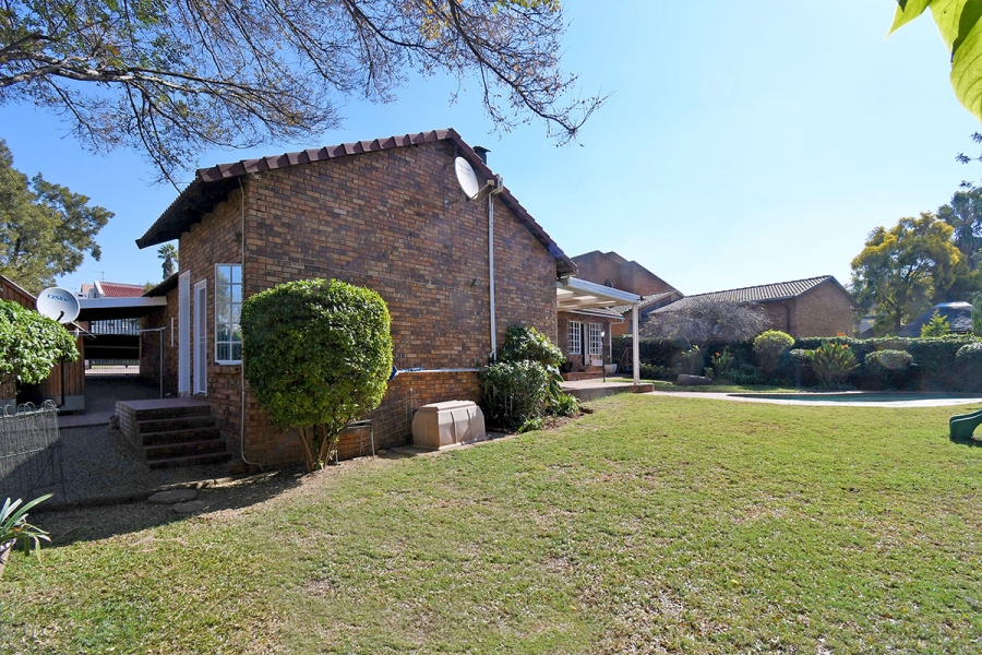 3 Bedroom Property for Sale in Olivedale Gauteng