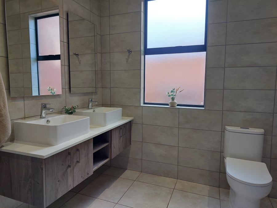 3 Bedroom Property for Sale in Six Fountains Residential Estate Gauteng