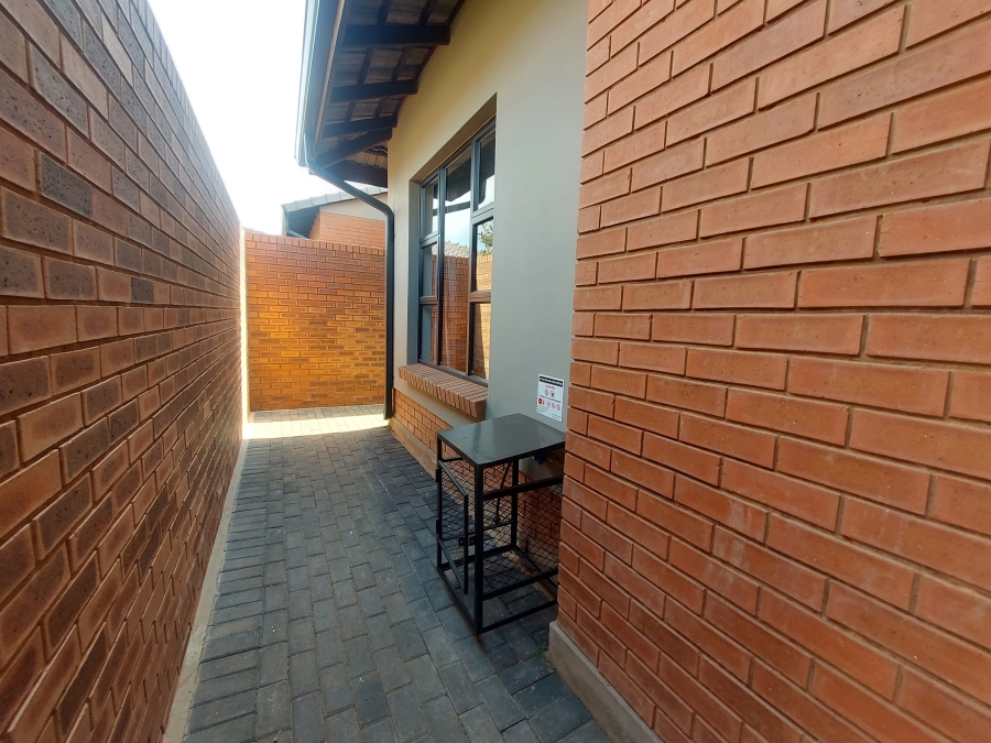 3 Bedroom Property for Sale in Six Fountains Residential Estate Gauteng