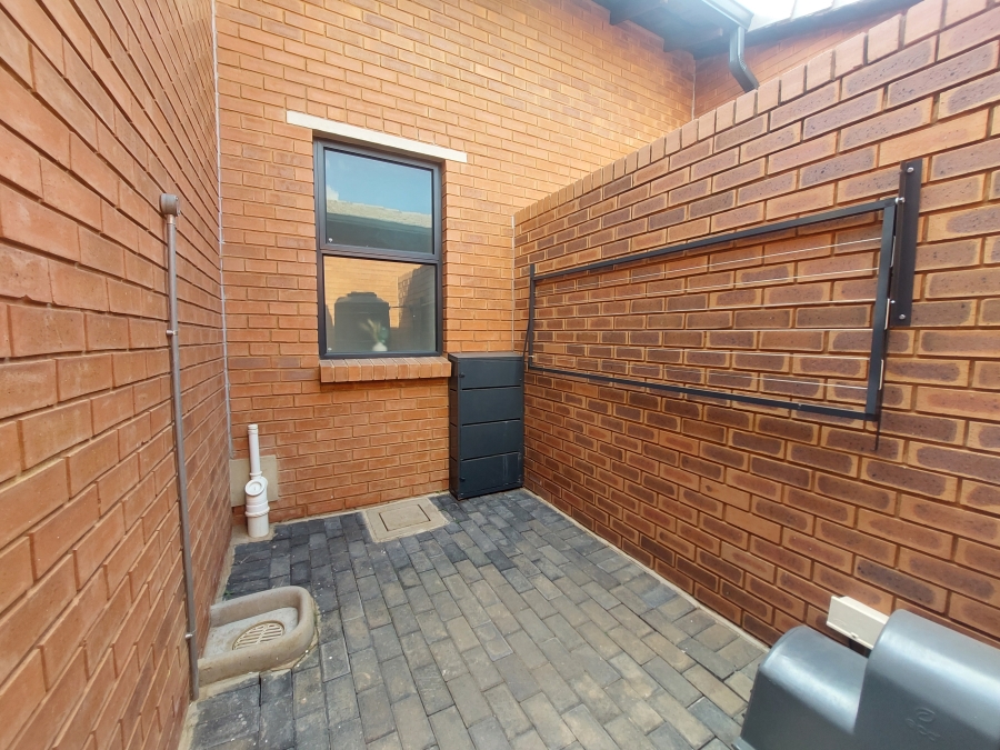 3 Bedroom Property for Sale in Six Fountains Residential Estate Gauteng