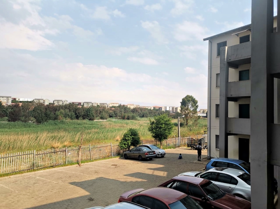2 Bedroom Property for Sale in Fleurhof Gauteng
