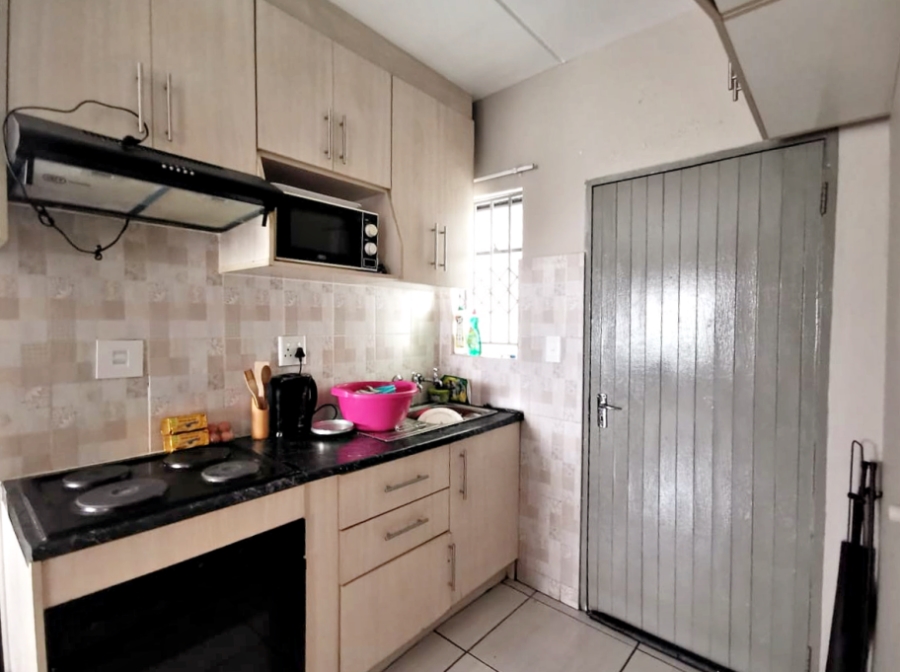 2 Bedroom Property for Sale in Fleurhof Gauteng