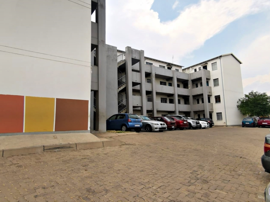2 Bedroom Property for Sale in Fleurhof Gauteng