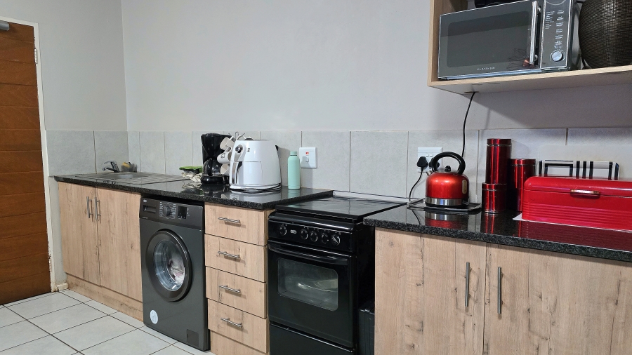 3 Bedroom Property for Sale in Kenleaf Gauteng