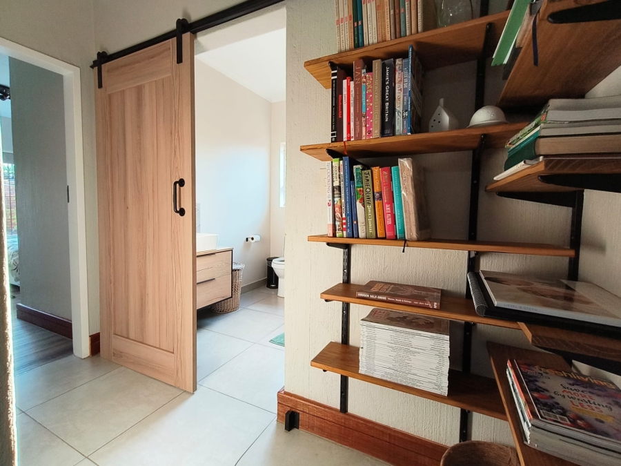 2 Bedroom Property for Sale in Faerie Glen Gauteng