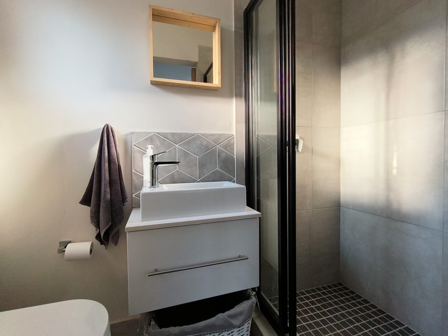 2 Bedroom Property for Sale in Faerie Glen Gauteng