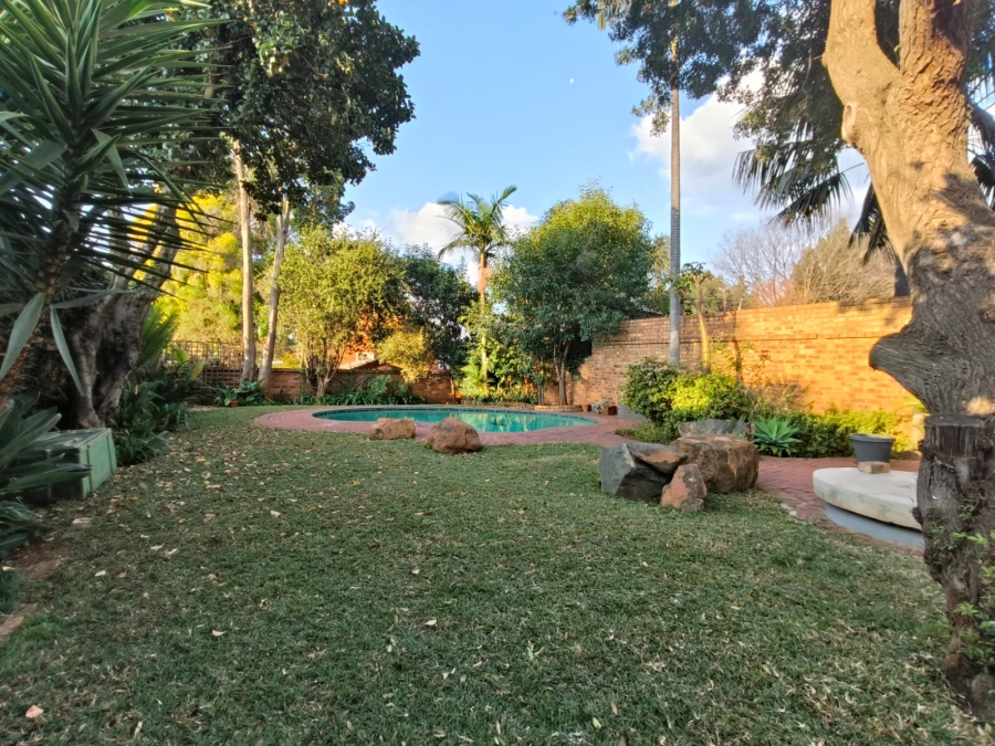 2 Bedroom Property for Sale in Faerie Glen Gauteng