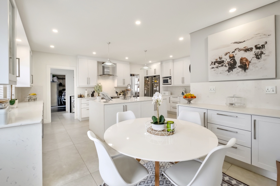 5 Bedroom Property for Sale in Bryanston Gauteng