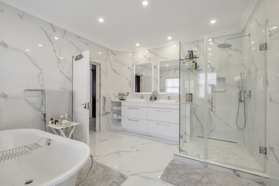 5 Bedroom Property for Sale in Bryanston Gauteng