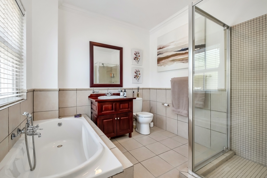5 Bedroom Property for Sale in Bryanston Gauteng