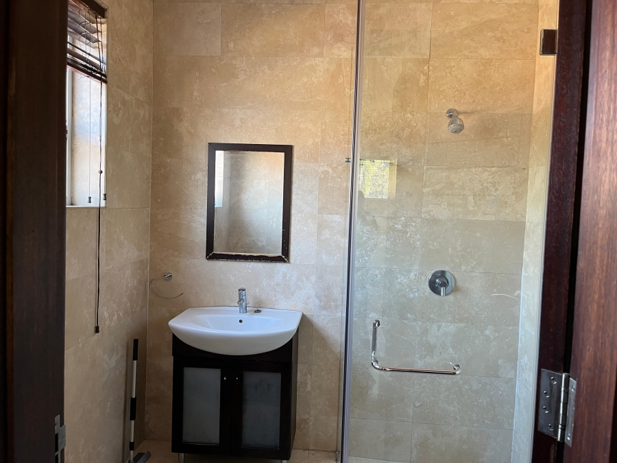 To Let 1 Bedroom Property for Rent in Emmarentia Gauteng