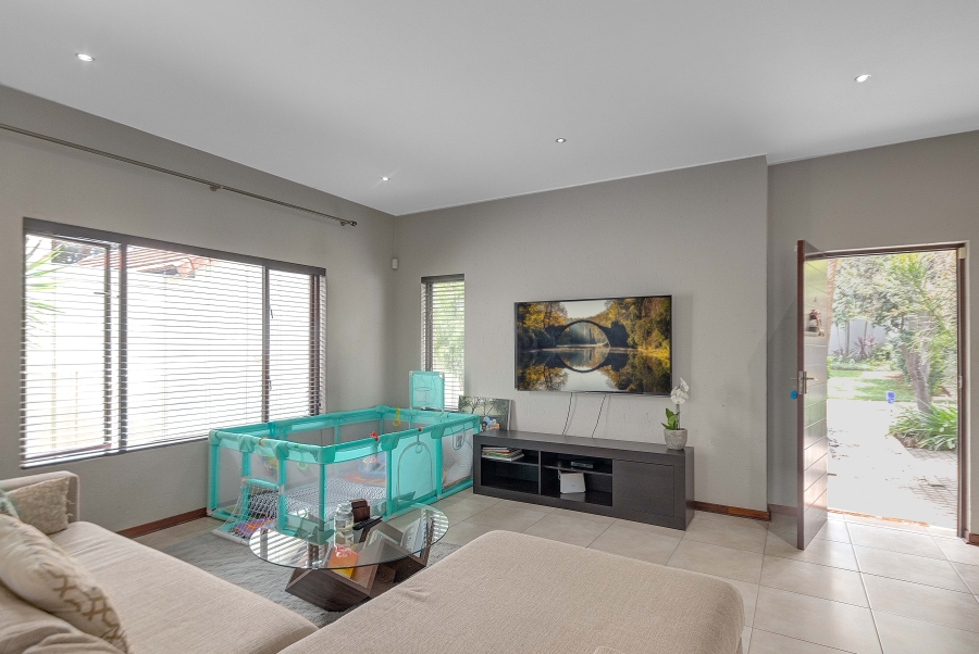 To Let 3 Bedroom Property for Rent in Broadacres Gauteng