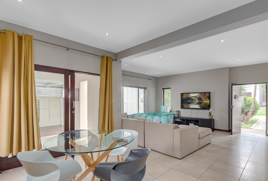 To Let 3 Bedroom Property for Rent in Broadacres Gauteng