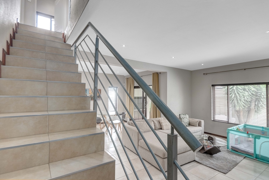 To Let 3 Bedroom Property for Rent in Broadacres Gauteng