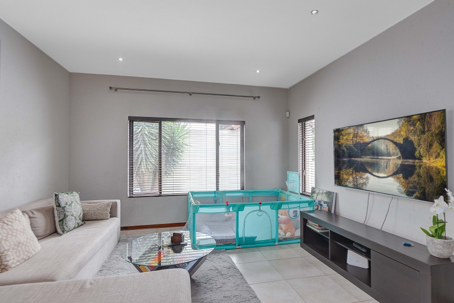 To Let 3 Bedroom Property for Rent in Broadacres Gauteng