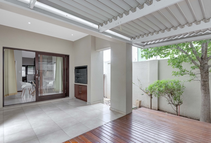 To Let 3 Bedroom Property for Rent in Broadacres Gauteng