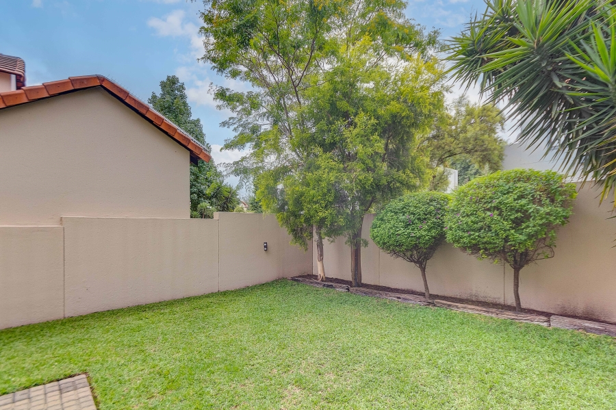 To Let 3 Bedroom Property for Rent in Broadacres Gauteng