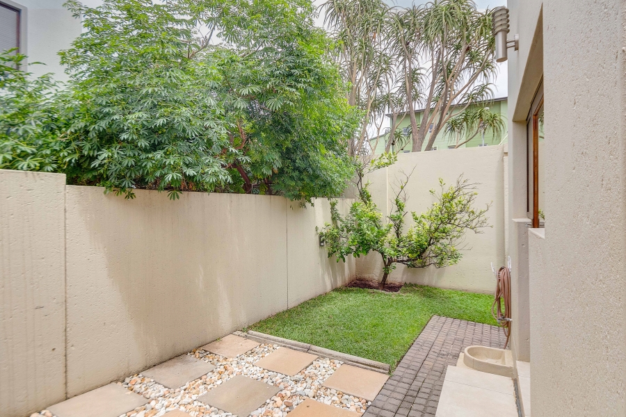 To Let 3 Bedroom Property for Rent in Broadacres Gauteng