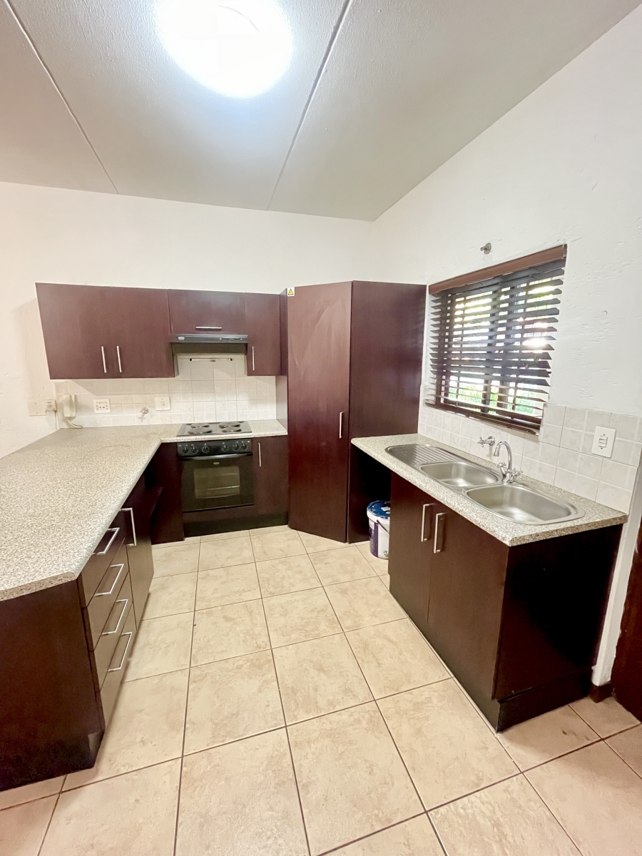 To Let 1 Bedroom Property for Rent in Paulshof Gauteng