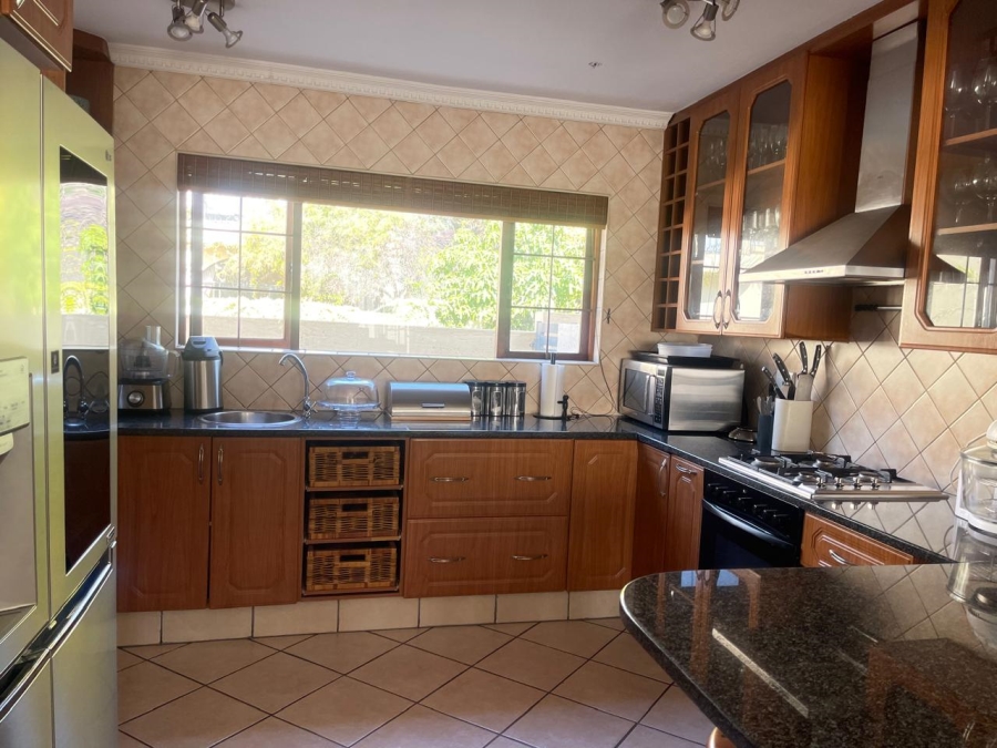 4 Bedroom Property for Sale in Broadacres Gauteng