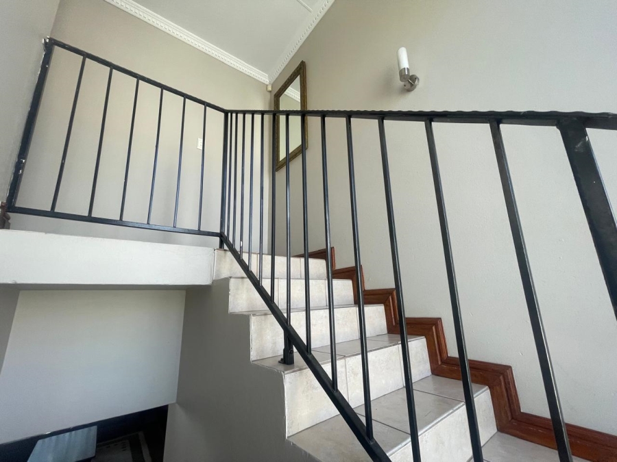 4 Bedroom Property for Sale in Broadacres Gauteng