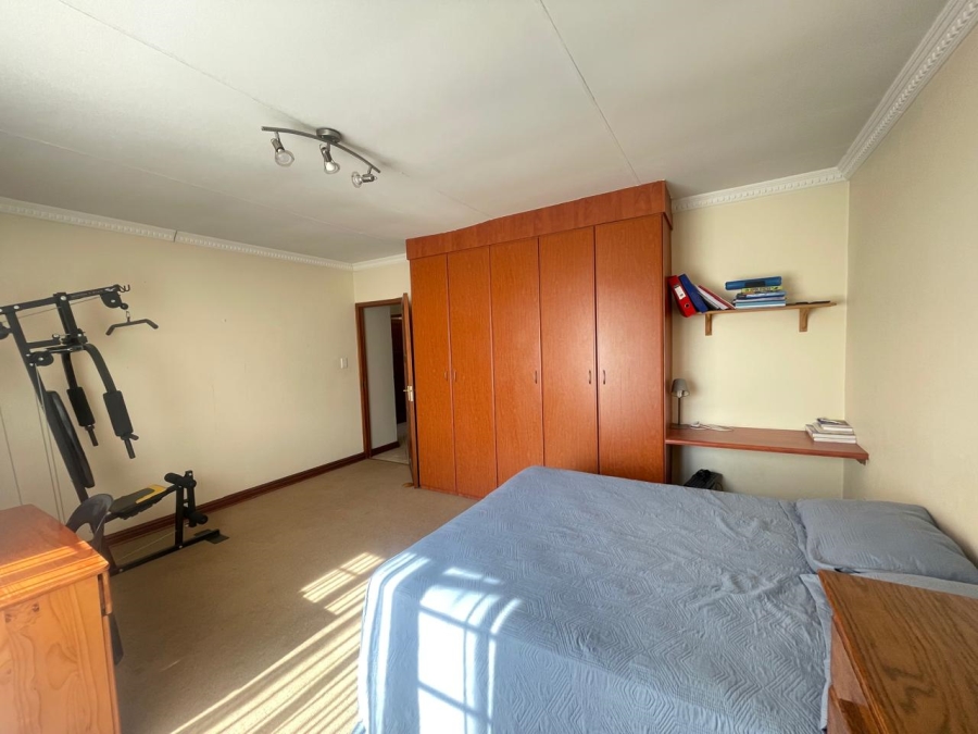 4 Bedroom Property for Sale in Broadacres Gauteng