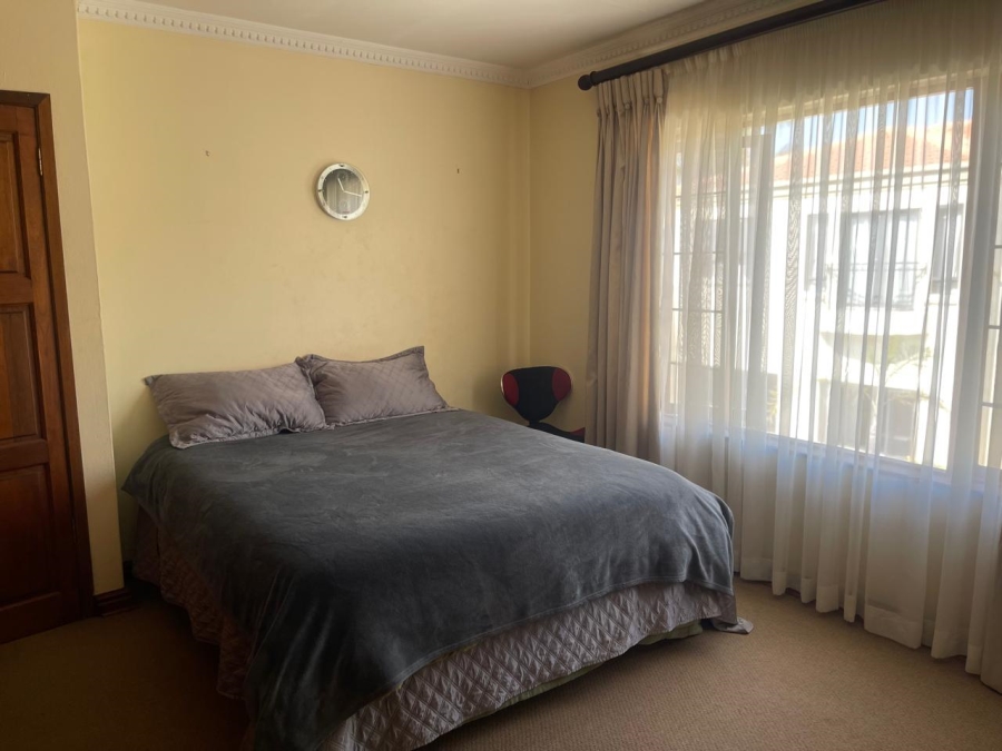 4 Bedroom Property for Sale in Broadacres Gauteng