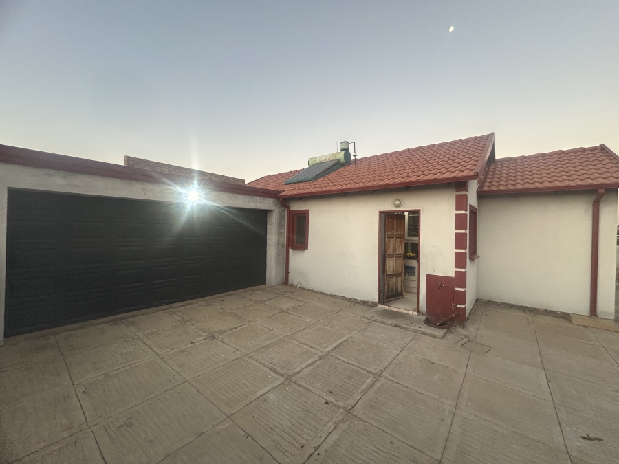 3 Bedroom Property for Sale in Soshanguve VV Gauteng