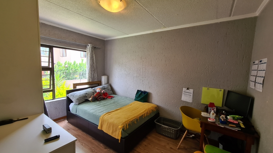 2 Bedroom Property for Sale in Sunninghill Gauteng